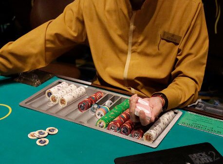 gto_poker_table