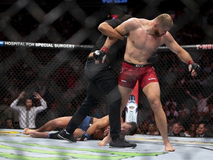 UFC FIght Night Preview - Blachowicz Rakic Odds